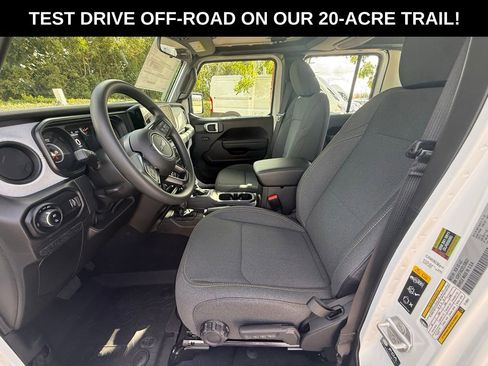 New 2026 Jeep Gladiator Sport image 10