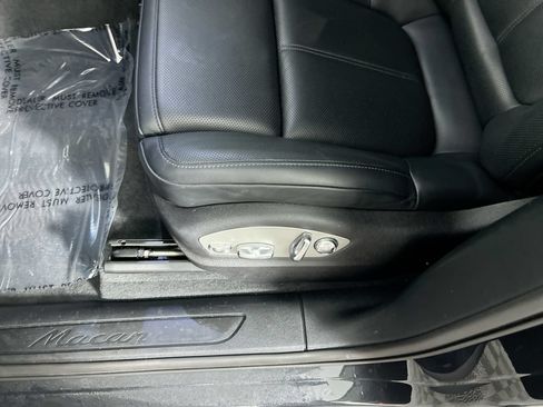 Used 2024 Porsche Macan w/ Premium Plus Package AWD/4WD image 9