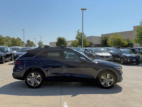 Used 2025 Genesis GV70 3.5T Sport AWD/4WD image 5