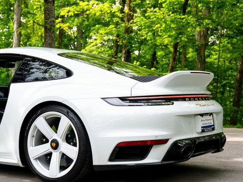Used 2023 Porsche 911 Sport Classic RWD image 3