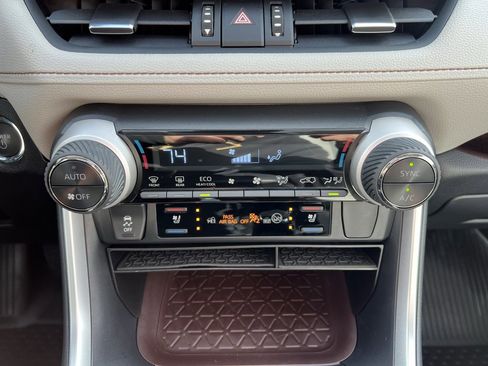 Used 2023 Toyota RAV4 Limited image 22