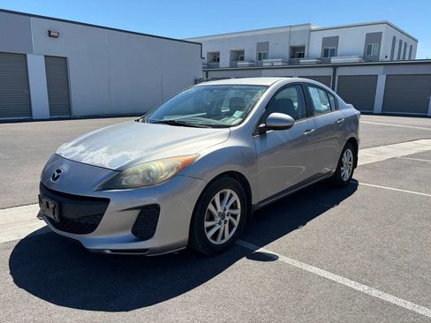 Used 2013 MAZDA MAZDA3 i Touring FWD image 4