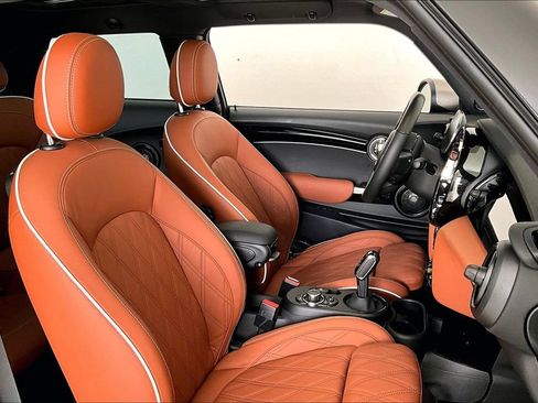 Used 2024 MINI Cooper SE w/ Signature Upholstery Package FWD image 8
