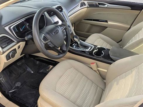 Used 2016 Ford Fusion SE image 10