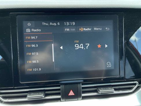 Used 2022 Kia Niro LXS FWD image 12