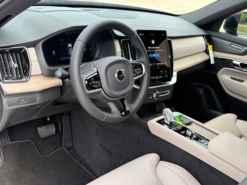 New 2026 Volvo XC90 B6 Ultra w/ Protection Package Premier AWD/4WD image 14