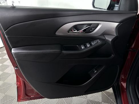Used 2022 Chevrolet Traverse LT FWD image 23