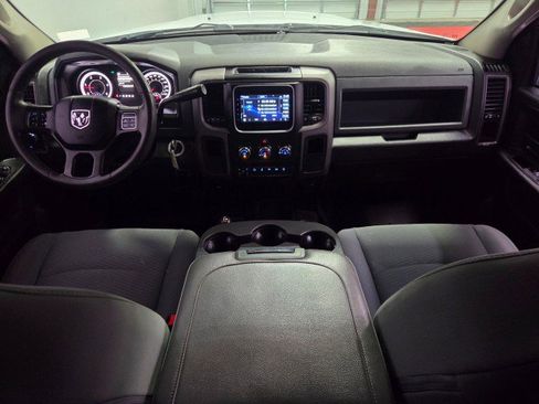 Used 2018 RAM 2500 Tradesman w/ Chrome Appearance Group image 7