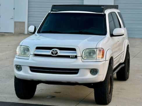 Used 2006 Toyota Sequoia SR5 AWD/4WD image 18