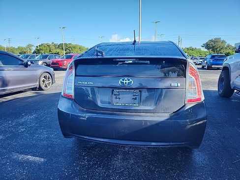 Used 2012 Toyota Prius Two FWD image 3