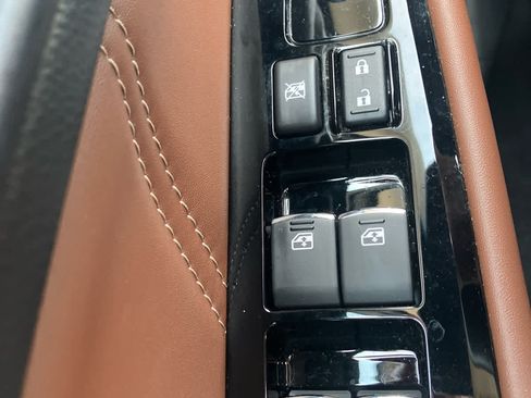 Used 2019 Subaru Outback 2.5i Touring w/ Popular Package #3A AWD/4WD image 13
