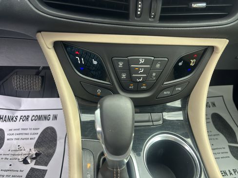 Used 2017 Buick Envision Preferred FWD image 18