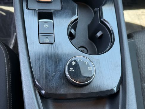 Used 2024 Nissan Rogue SV AWD/4WD image 30