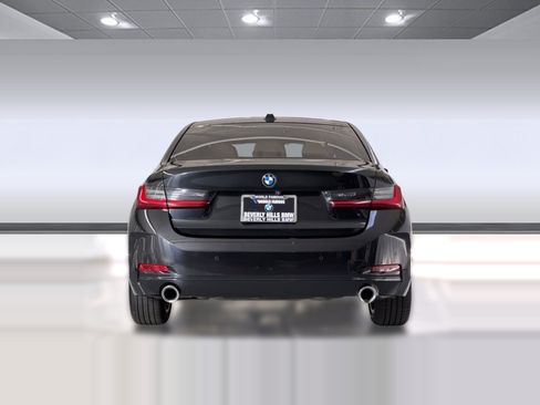 Used 2023 BMW 330i Sedan w/ Parking Assistance Package RWD image 9