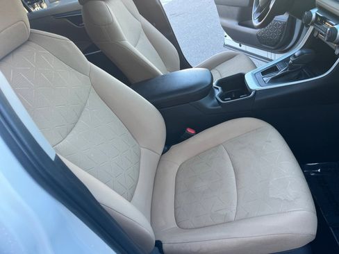 Used 2023 Toyota RAV4 XLE image 31