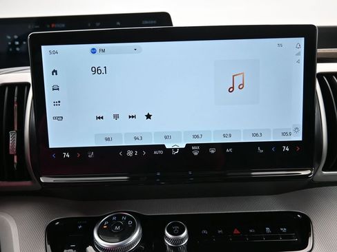 Certified 2025 Ford Expedition Active image 17