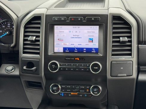 Used 2020 Ford Expedition XLT w/ Equipment Group 202A AWD/4WD image 14