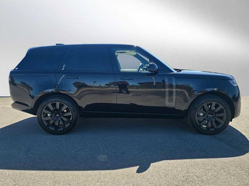 New 2026 Land Rover Range Rover SE image 6