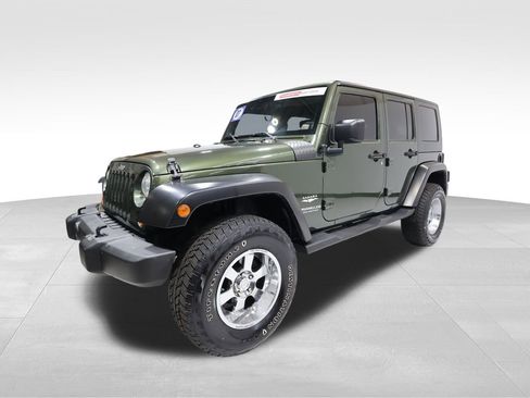 Used 2007 Jeep Wrangler Unlimited Sahara w/ Dual Top Group image 6