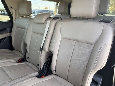 Certified 2024 Ford Expedition Max XLT image 21