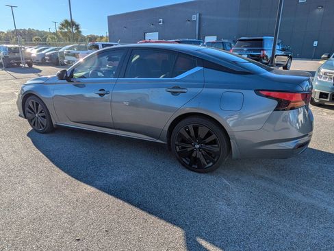 Certified 2022 Nissan Altima 2.5 SR image 6