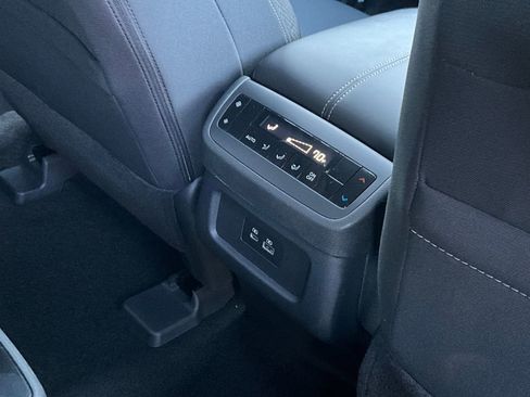 Used 2025 Nissan Pathfinder SV w/ SV Premium Package image 28