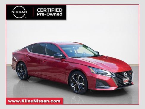 Certified 2023 Nissan Altima 2.5 SR w/ SR Premium Package FWD image 1