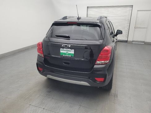 Used 2020 Chevrolet Trax LT w/ Redline Edition FWD image 7
