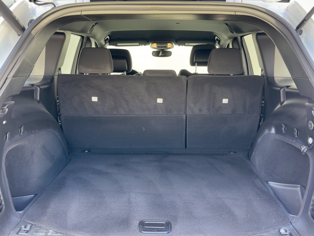 Used 2019 Jeep Grand Cherokee Laredo RWD image 28