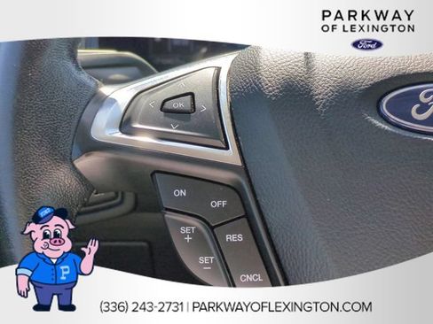 Used 2022 Ford Edge Titanium AWD/4WD image 17
