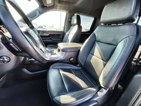 Used 2023 GMC Sierra 1500 SLT w/ SLT Premium Plus Package AWD/4WD image 14