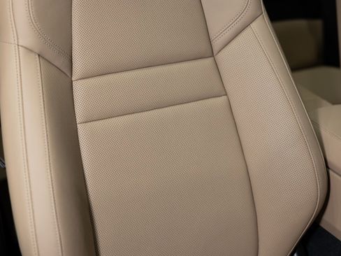 Used 2024 Porsche 911 Carrera image 33