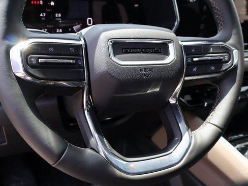 New 2025 GMC Canyon Denali image 26