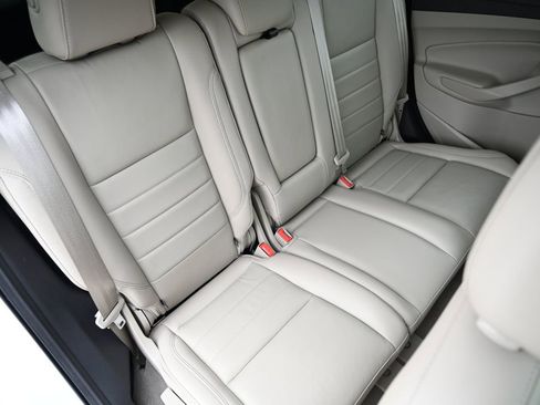 Used 2016 Ford Escape Titanium image 40