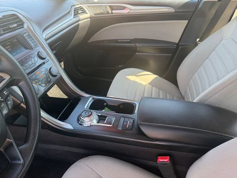 Used 2018 Ford Fusion S FWD image 13