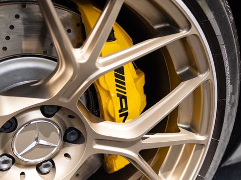 Used 2025 Mercedes-Benz AMG GT 63 image 22