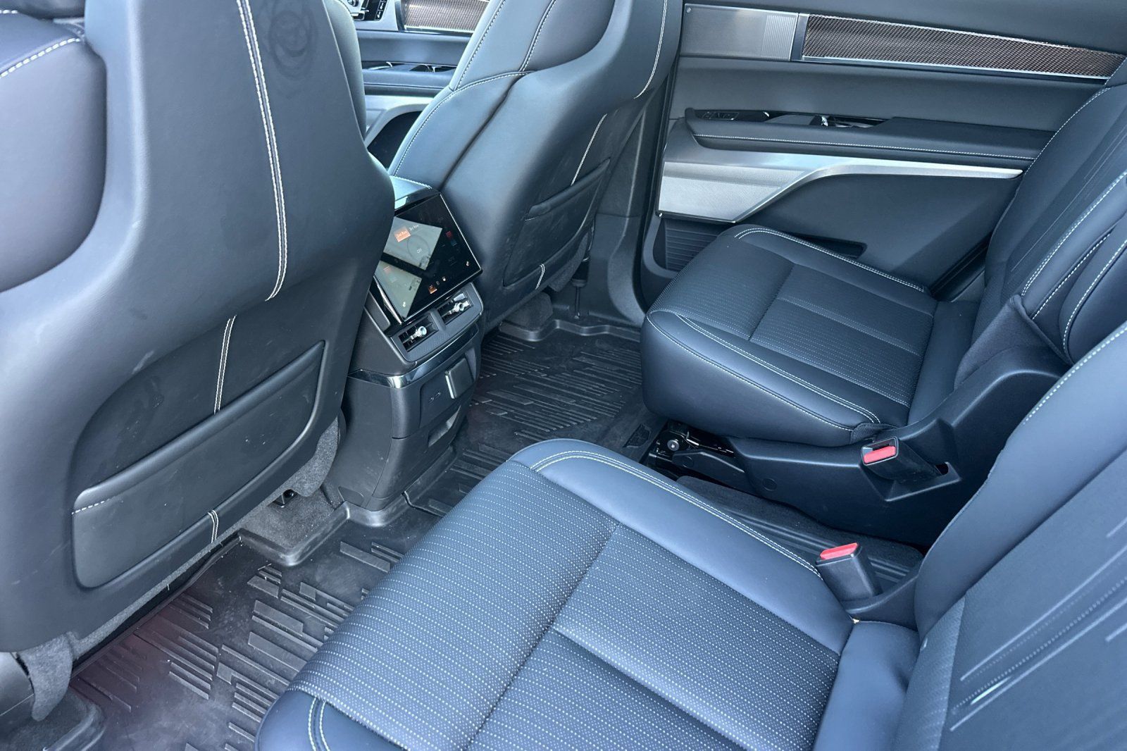 Certified 2026 Cadillac Vistiq Sport AWD/4WD image 14