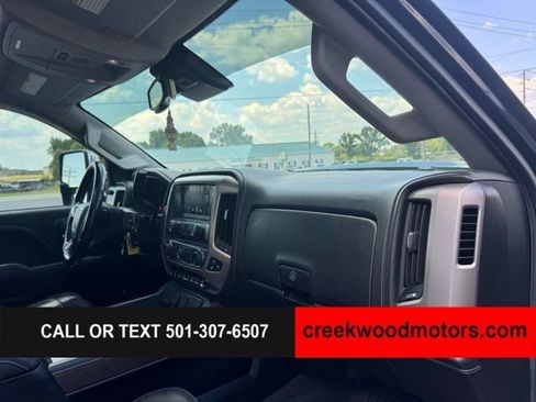 Used 2019 GMC Sierra 2500 Denali w/ Duramax Plus Package AWD/4WD image 10