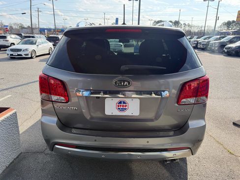 Used 2013 Kia Sorento SX w/ SX Premium Pkg image 6