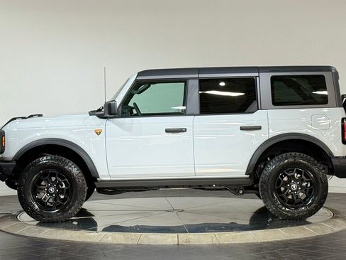 New 2026 Ford Bronco Badlands image 6