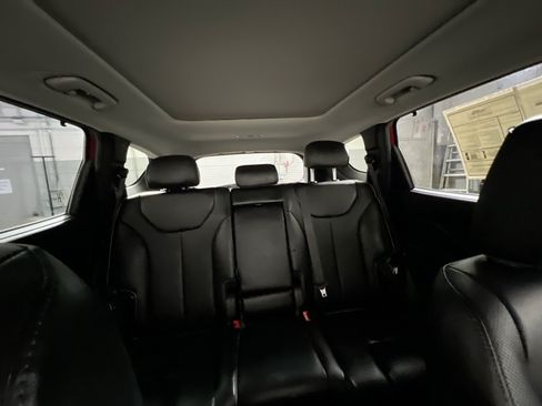 Used 2021 Hyundai Santa Fe SEL w/ Convenience + Premium Package AWD/4WD image 33