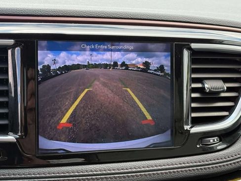 Used 2019 Chrysler Pacifica Limited FWD image 26