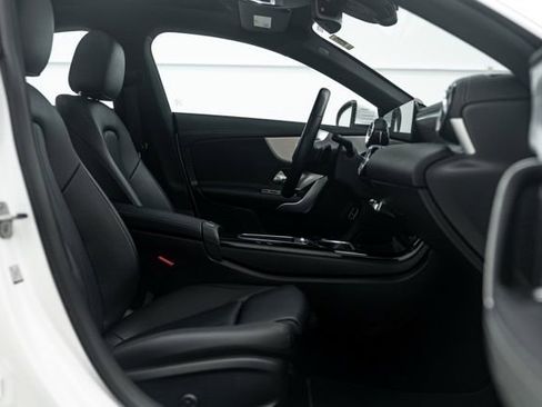 Used 2025 Mercedes-Benz CLA 250 image 13