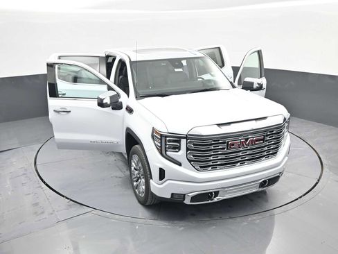New 2026 GMC Sierra 1500 Denali w/ Denali Reserve Package AWD/4WD image 44