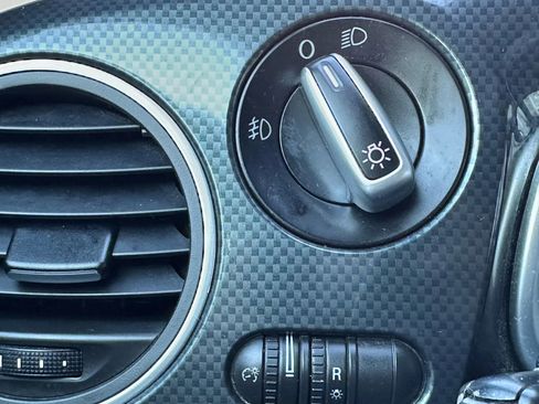 Used 2013 Volkswagen Beetle 2.0T image 21