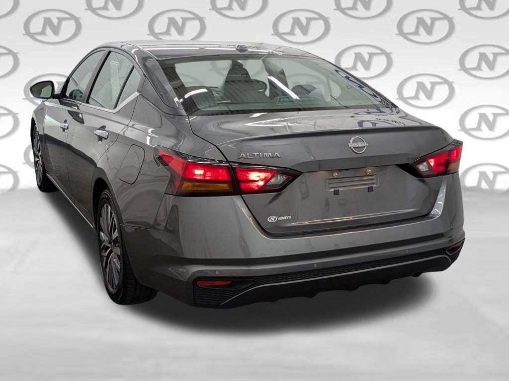 Used 2025 Nissan Altima 2.5 SV FWD image 19