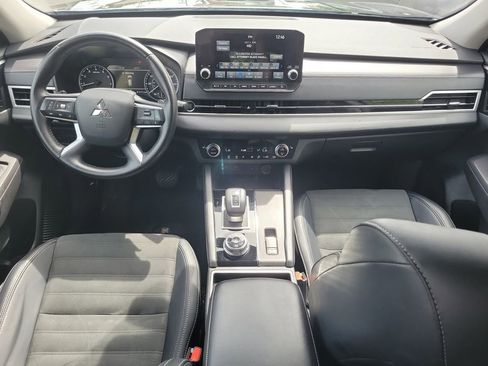 Used 2024 Mitsubishi Outlander SE AWD/4WD image 12