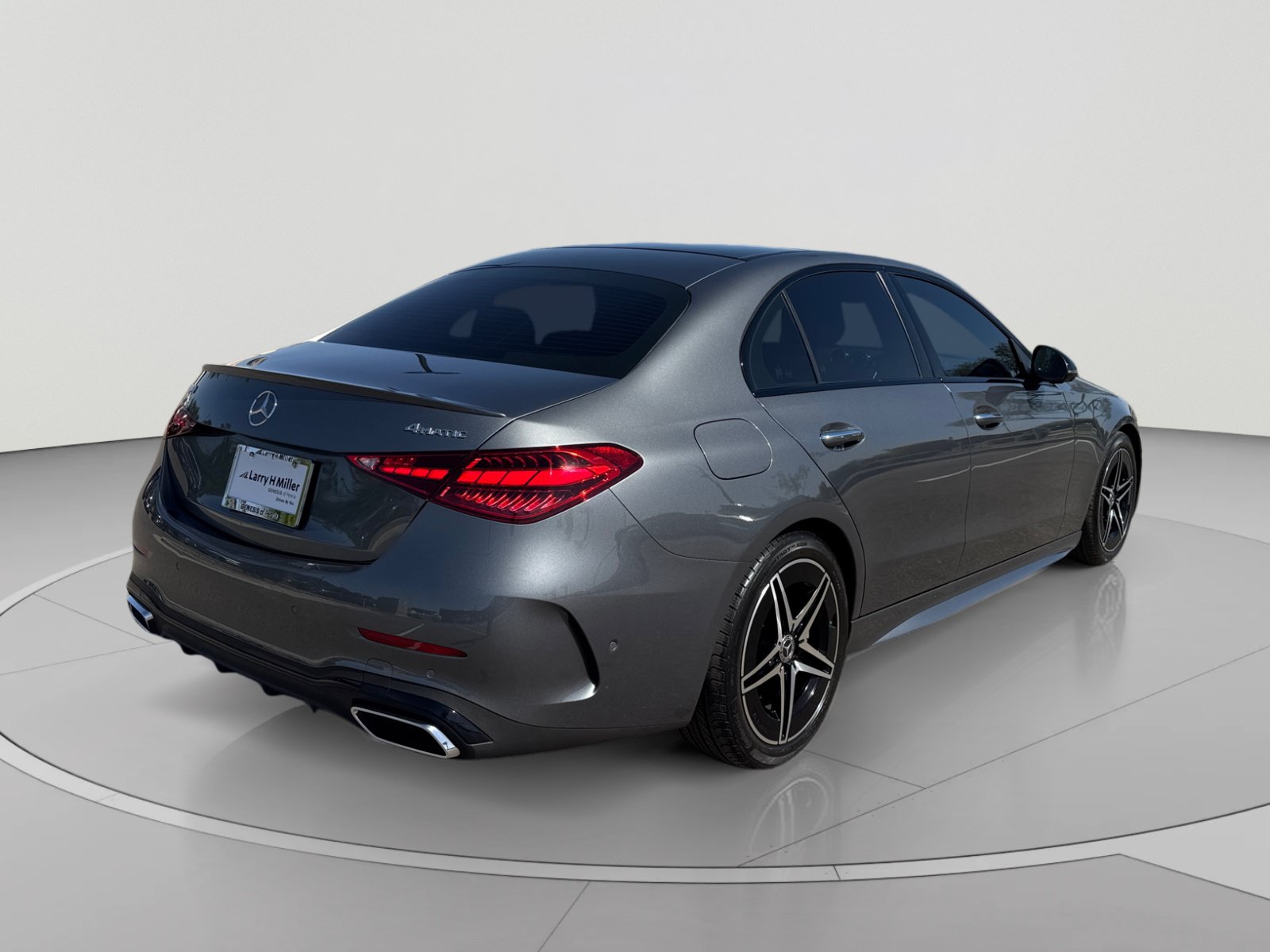 Used 2024 Mercedes-Benz C 300 4MATIC Sedan image 5