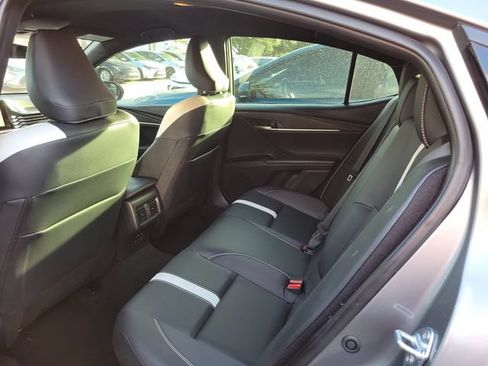Used 2025 Toyota Camry SE FWD image 8