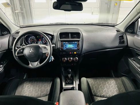 Used 2023 Mitsubishi Outlander Sport ES AWD/4WD image 4